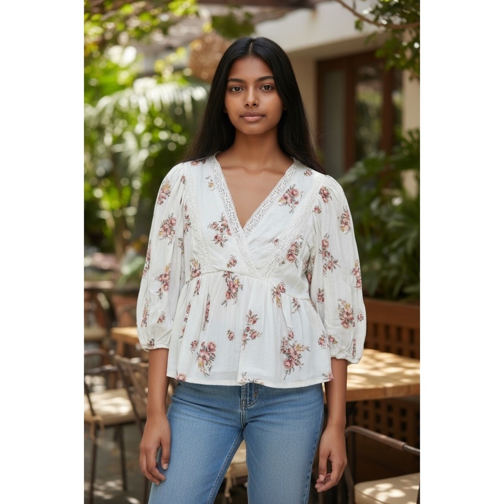 Hollister Women's Floral Print Cotton And Lace Crop Top Size Small